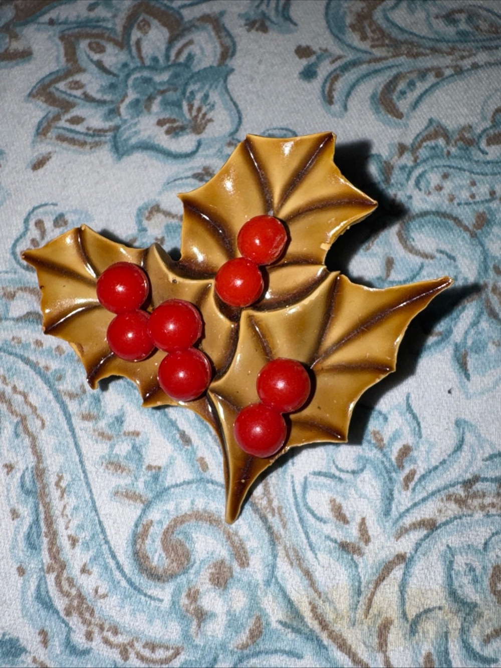 Festive Holly Leaf Ornament Pin in Tan and Red